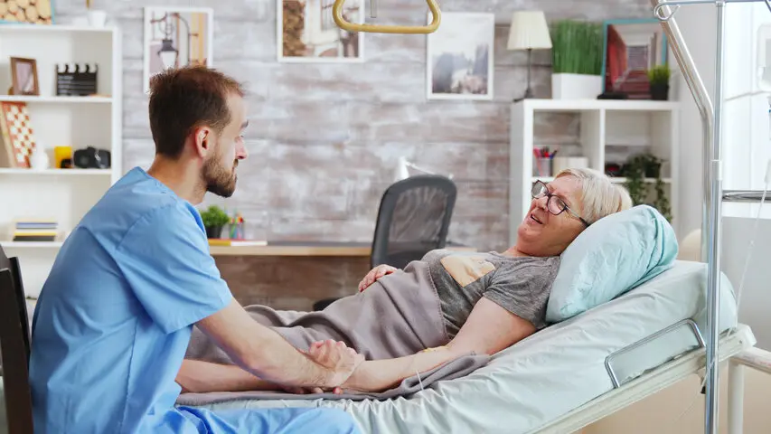 Servicios Post Operatorios: atención profesional, cuidados y rehabilitación para recuperación.